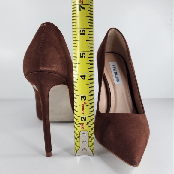 STEVE MADDEN Brown Vala Heels. - Picture 7 of 13